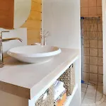 2 Bedroom Cozy In * Hovborg